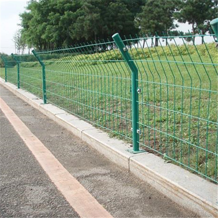 公路護欄網(wǎng)案例展示圖片3 公路護欄網(wǎng)案例展示圖片3